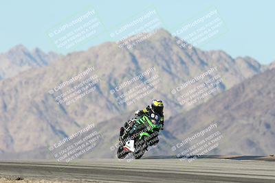 media/Dec-01-2025-Moto Forza (Mon) [[2daa91e15f]]/3-Beginner Group/Session 4 Turn 9/